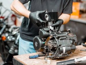 Realizacja naprawy silnika