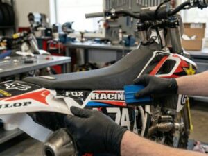 Realizacja oklejania motocykla